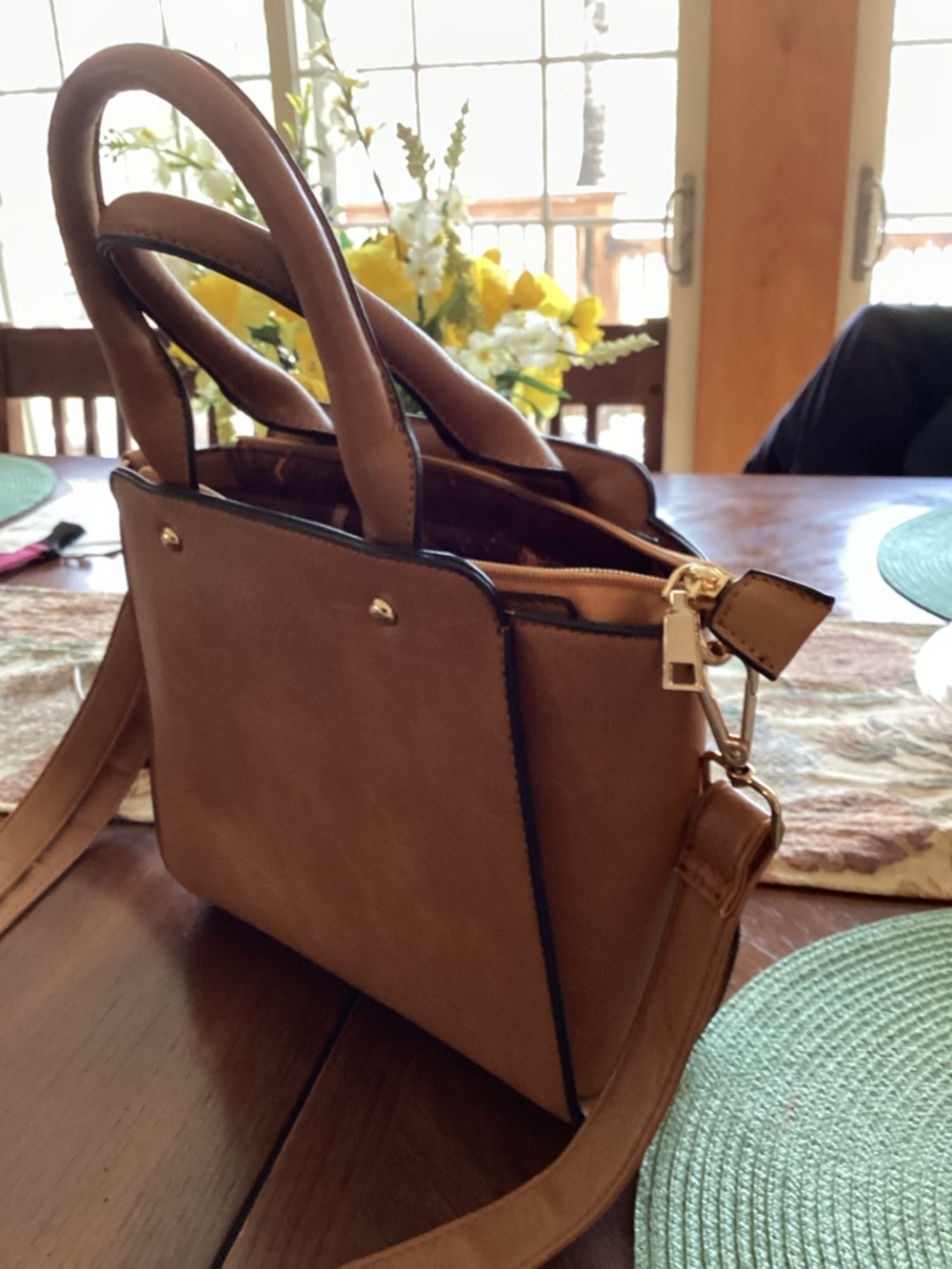 Chic brown Leather crossbody purse with Strap - Picture 2 of 6